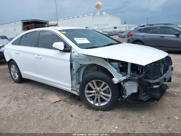 5NPE24AF4GH349881 2016 HYUNDAI SONATA - Image 1