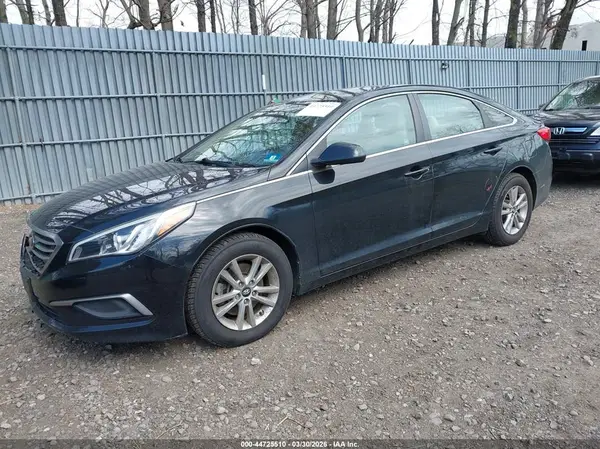 5NPE24AF4GH355602 2016 HYUNDAI SONATA - Image 2