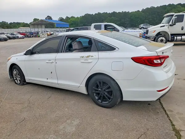 5NPE24AF4GH355678 2016 HYUNDAI SONATA - Image 2