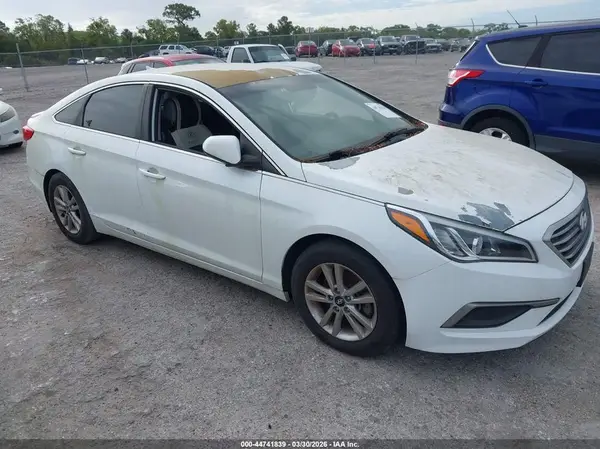 5NPE24AF4GH356555 2016 HYUNDAI SONATA - Image 1