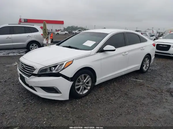 5NPE24AF4GH357592 2016 HYUNDAI SONATA - Image 2