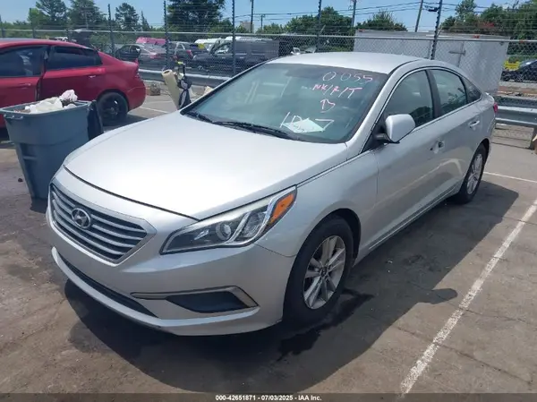 5NPE24AF4GH360055 2016 HYUNDAI SONATA - Image 2