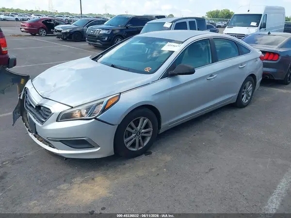 5NPE24AF4GH360587 2016 HYUNDAI SONATA - Image 2