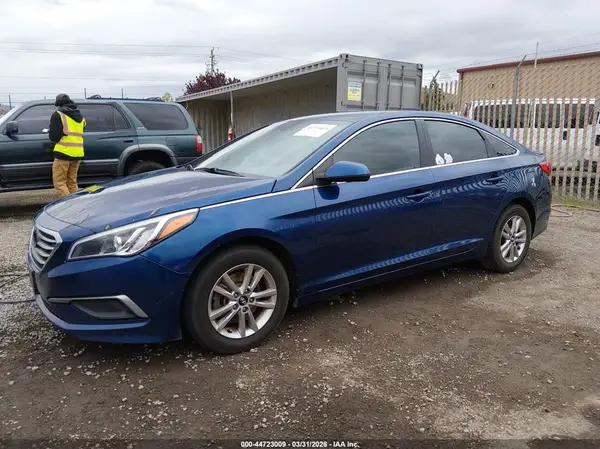 5NPE24AF4GH364526 2016 HYUNDAI SONATA - Image 2