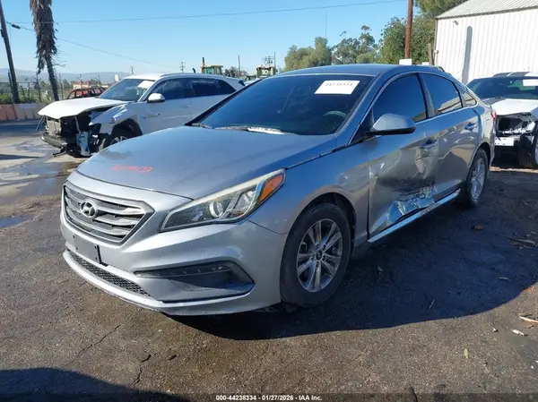5NPE24AF4GH370844 2016 HYUNDAI SONATA - Image 2