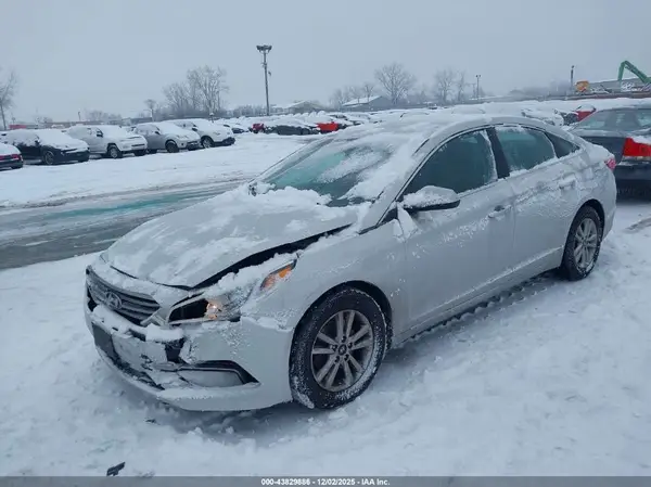 5NPE24AF4GH372254 2016 HYUNDAI SONATA - Image 2