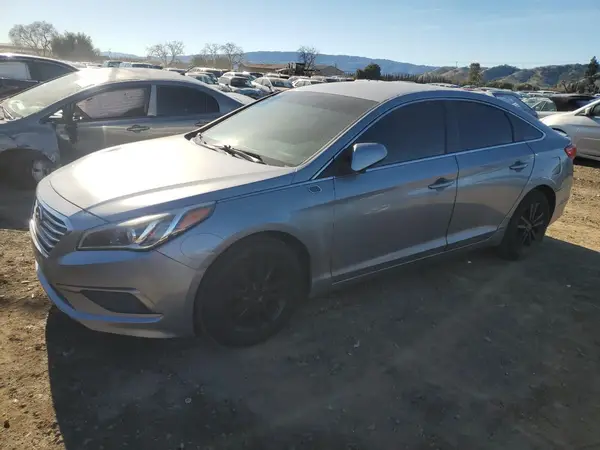 5NPE24AF4GH372805 2016 HYUNDAI SONATA - Image 1