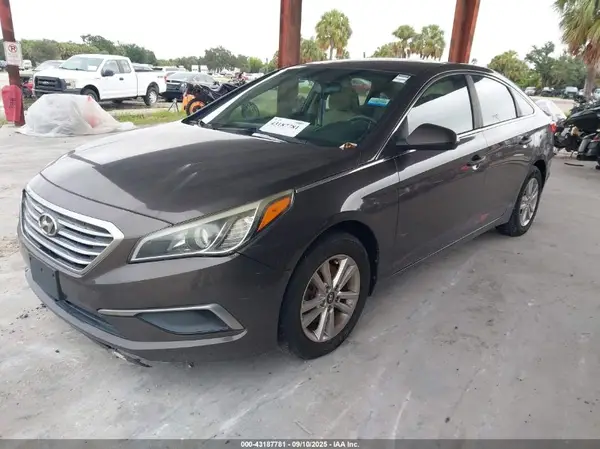 5NPE24AF4GH375980 2016 HYUNDAI SONATA - Image 2