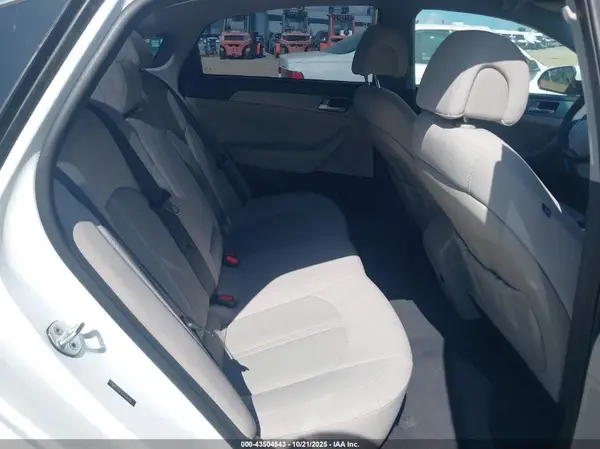 5NPE24AF4GH384193 2016 HYUNDAI SONATA - Image 8