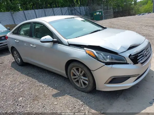 5NPE24AF4GH387207 2016 HYUNDAI SONATA - Image 1