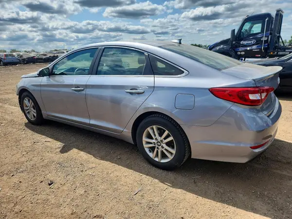 5NPE24AF4GH387921 2016 HYUNDAI SONATA - Image 2