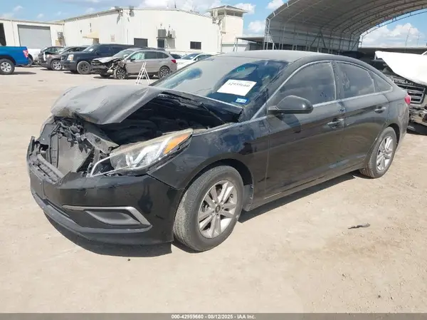 5NPE24AF4GH391225 2016 HYUNDAI SONATA - Image 2