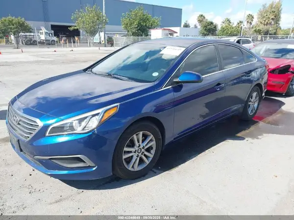 5NPE24AF4GH393055 2016 HYUNDAI SONATA - Image 2