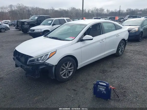 5NPE24AF4GH394464 2016 HYUNDAI SONATA - Image 2