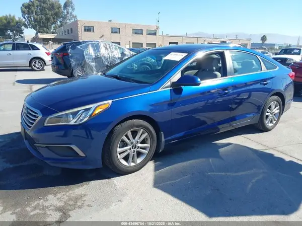 5NPE24AF4GH395517 2016 HYUNDAI SONATA - Image 2