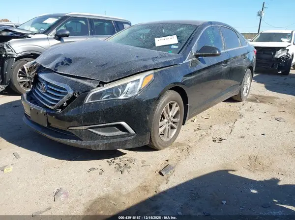 5NPE24AF4GH400084 2016 HYUNDAI SONATA - Image 2