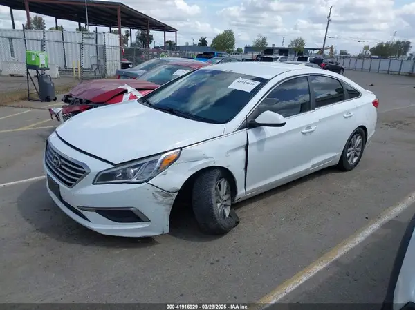 5NPE24AF4GH400439 2016 HYUNDAI SONATA - Image 2