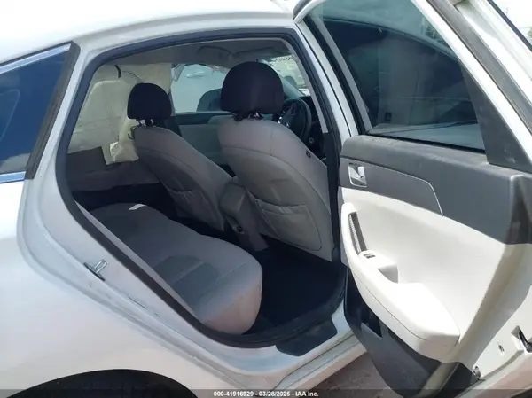 5NPE24AF4GH400439 2016 HYUNDAI SONATA - Image 8