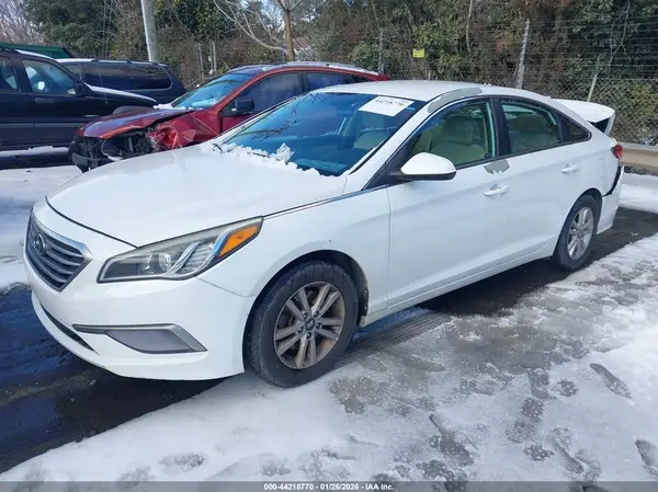 5NPE24AF4GH405155 2016 HYUNDAI SONATA - Image 2