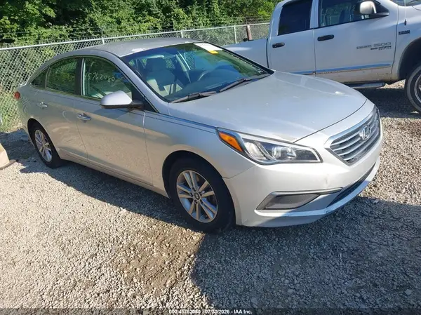 5NPE24AF4GH411165 2016 HYUNDAI SONATA - Image 1