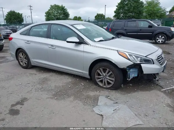 5NPE24AF4GH415913 2016 HYUNDAI SONATA - Image 1