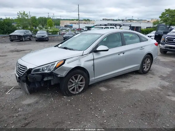 5NPE24AF4GH415913 2016 HYUNDAI SONATA - Image 2