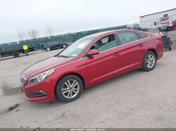 5NPE24AF4GH417807 2016 HYUNDAI SONATA - Image 2