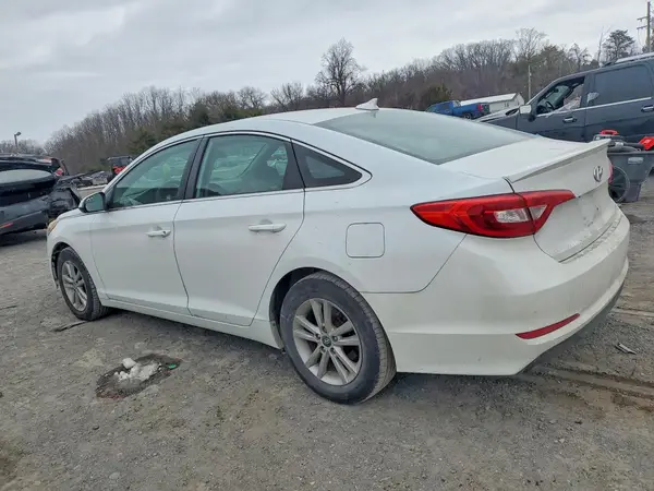 5NPE24AF4GH418441 2016 HYUNDAI SONATA - Image 2