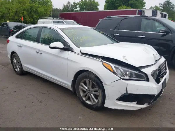 5NPE24AF4GH421839 2016 HYUNDAI SONATA - Image 1