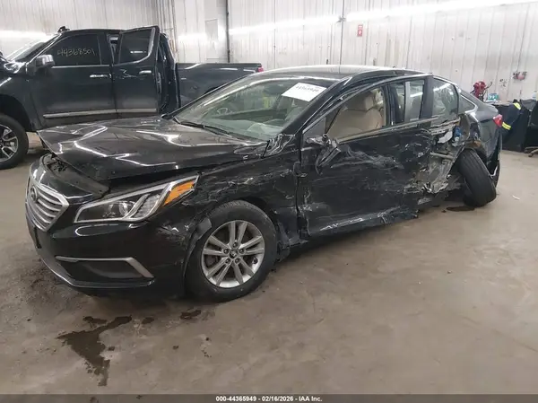 5NPE24AF4GH435370 2016 HYUNDAI SONATA - Image 2