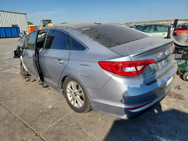 5NPE24AF4HH438531 2017 HYUNDAI SONATA - Image 2