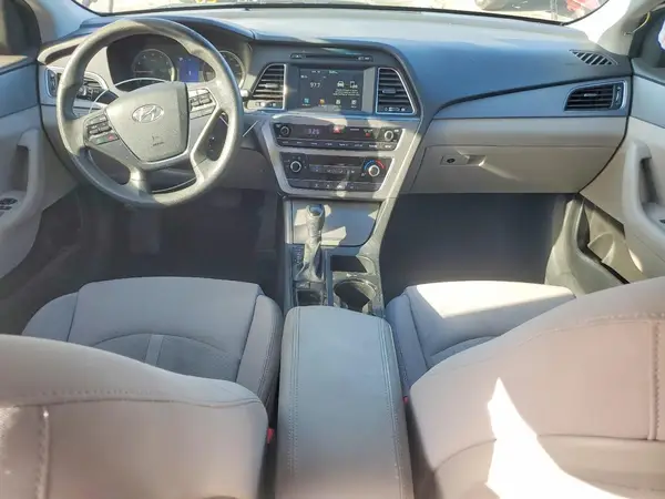 5NPE24AF4HH441672 2017 HYUNDAI SONATA - Image 8