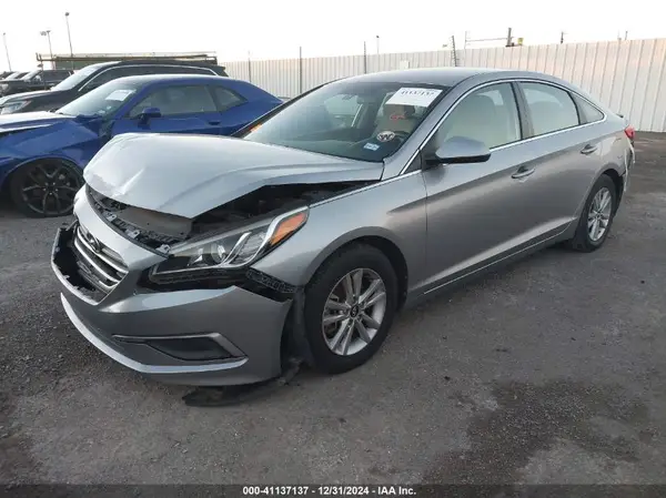 5NPE24AF4HH441980 2017 HYUNDAI SONATA - Image 2