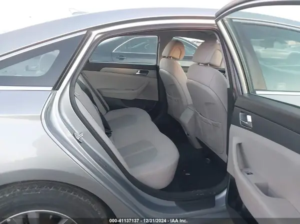 5NPE24AF4HH441980 2017 HYUNDAI SONATA - Image 8