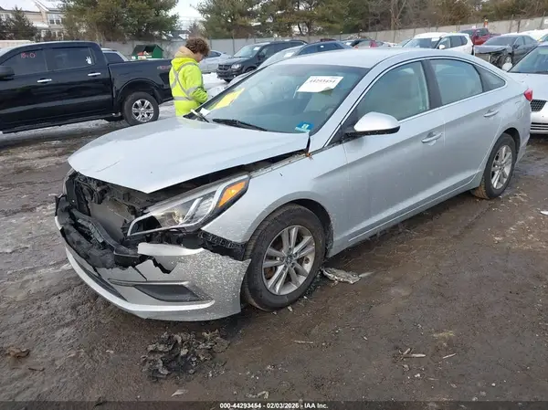 5NPE24AF4HH444247 2017 HYUNDAI SONATA - Image 2