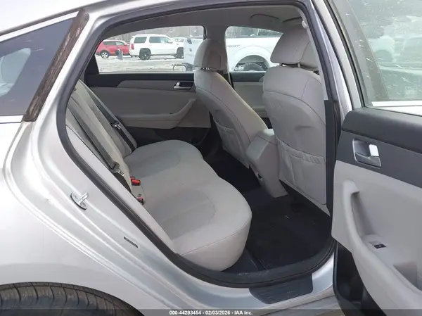 5NPE24AF4HH444247 2017 HYUNDAI SONATA - Image 8