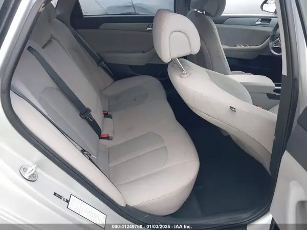 5NPE24AF4HH444846 2017 HYUNDAI SONATA - Image 8