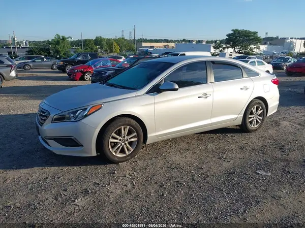 5NPE24AF4HH445317 2017 HYUNDAI SONATA - Image 2
