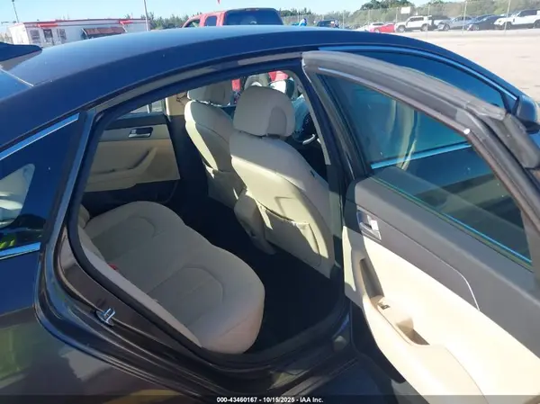 5NPE24AF4HH445754 2017 HYUNDAI SONATA - Image 8