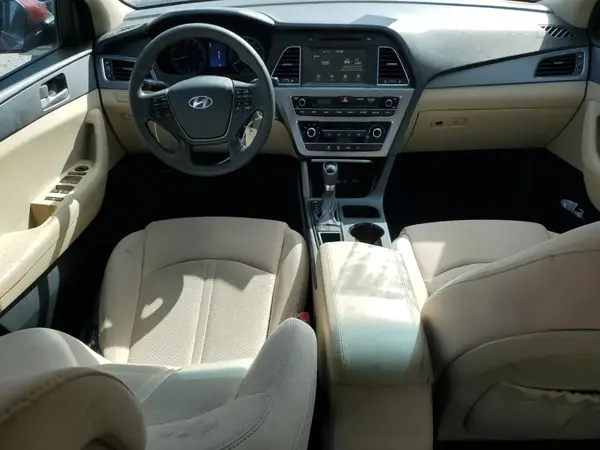 5NPE24AF4HH450632 2017 HYUNDAI SONATA - Image 8