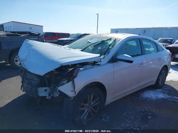 5NPE24AF4HH451523 2017 HYUNDAI SONATA - Image 2