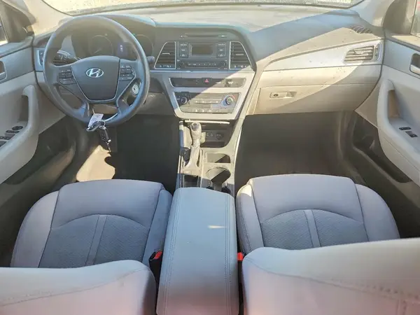 5NPE24AF4HH451795 2017 HYUNDAI SONATA - Image 8