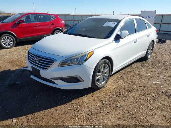 5NPE24AF4HH453031 2017 HYUNDAI SONATA - Image 2