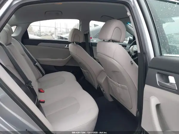 5NPE24AF4HH453630 2017 HYUNDAI SONATA - Image 8