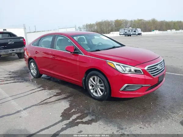 5NPE24AF4HH455667 2017 HYUNDAI SONATA - Image 1