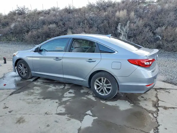 5NPE24AF4HH455801 2017 HYUNDAI SONATA - Image 2