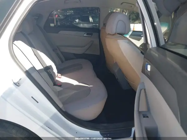 5NPE24AF4HH456088 2017 HYUNDAI SONATA - Image 8
