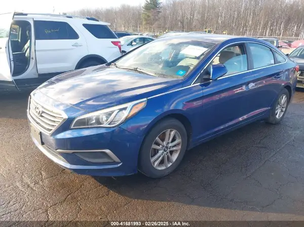 5NPE24AF4HH456172 2017 HYUNDAI SONATA - Image 2