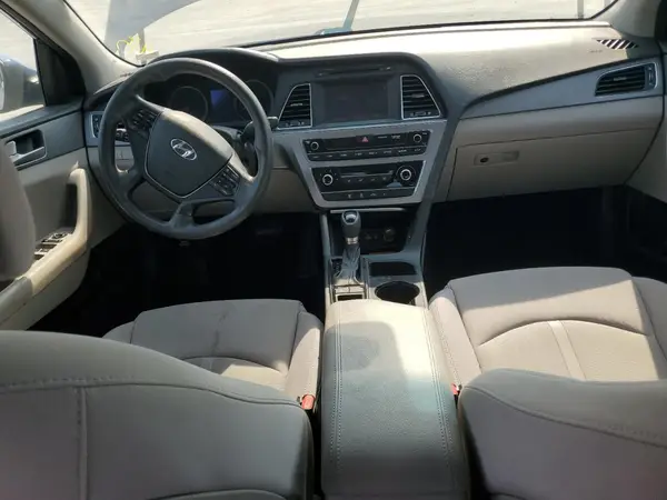 5NPE24AF4HH456205 2017 HYUNDAI SONATA - Image 8