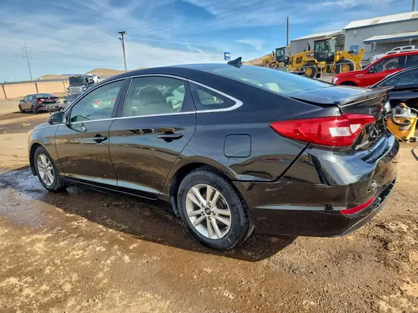 5NPE24AF4HH456334 2017 HYUNDAI SONATA - Image 2